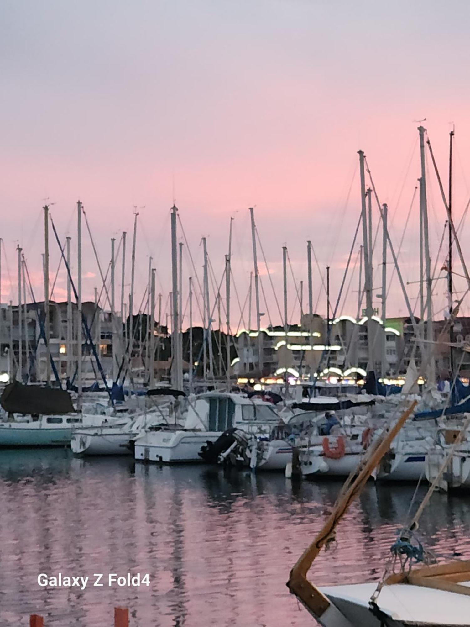 Grand Studio Cabine Proche Plage Et Port Gruissan Luaran gambar