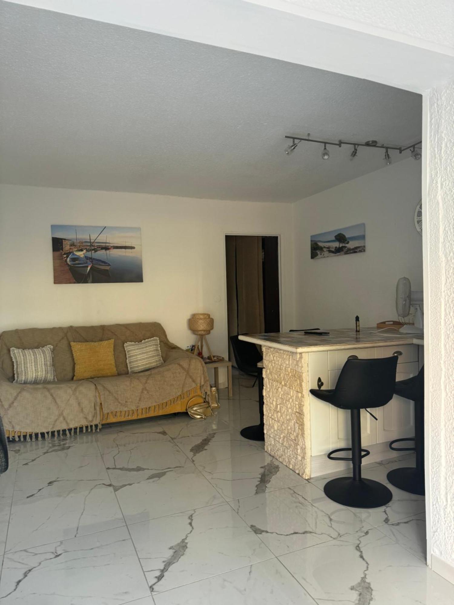 Grand Studio Cabine Proche Plage Et Port Gruissan Luaran gambar